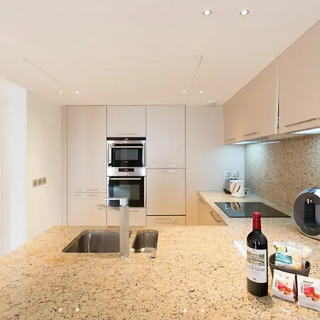Carlton Riviera Apartman