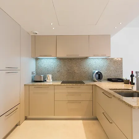 Carlton Riviera Apartman