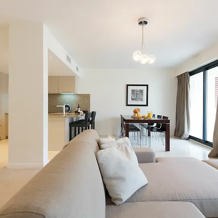 Carlton Riviera Apartman *